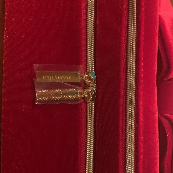 Absolutely stunning authentic Estee Lauder brand new large cosmetic velour case - Picture 12 of 17